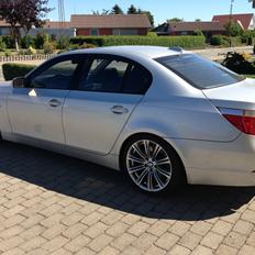 BMW 545i e60