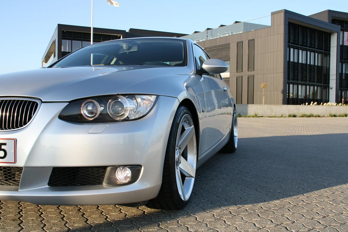 BMW E92 325i SOLGT billede 7