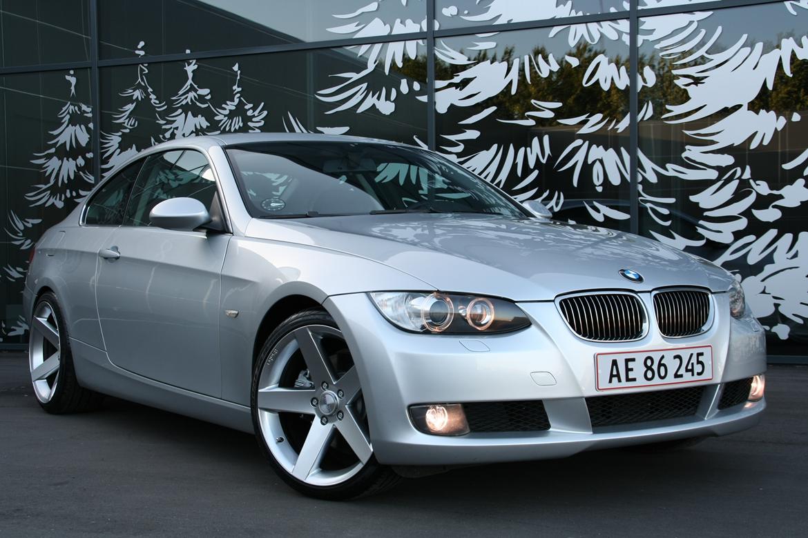 BMW E92 325i SOLGT billede 12
