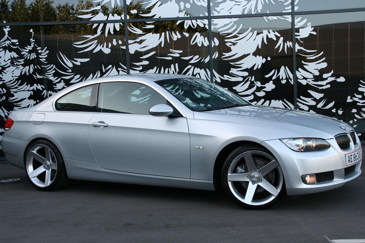 BMW E92 325i SOLGT billede 13