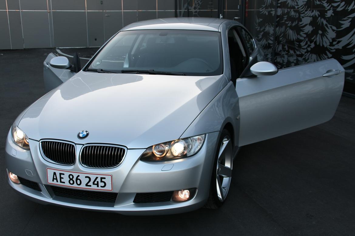 BMW E92 325i SOLGT billede 19