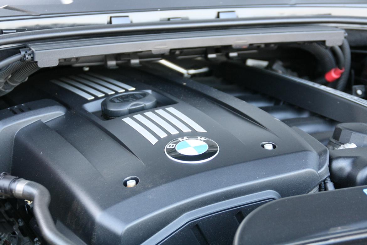 BMW E92 325i SOLGT billede 21