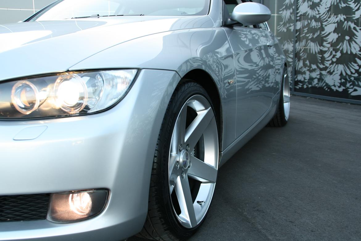 BMW E92 325i SOLGT billede 23