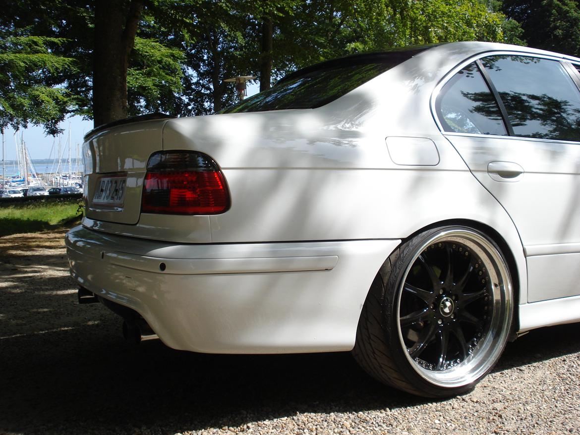 BMW E39 528I /// billede 1