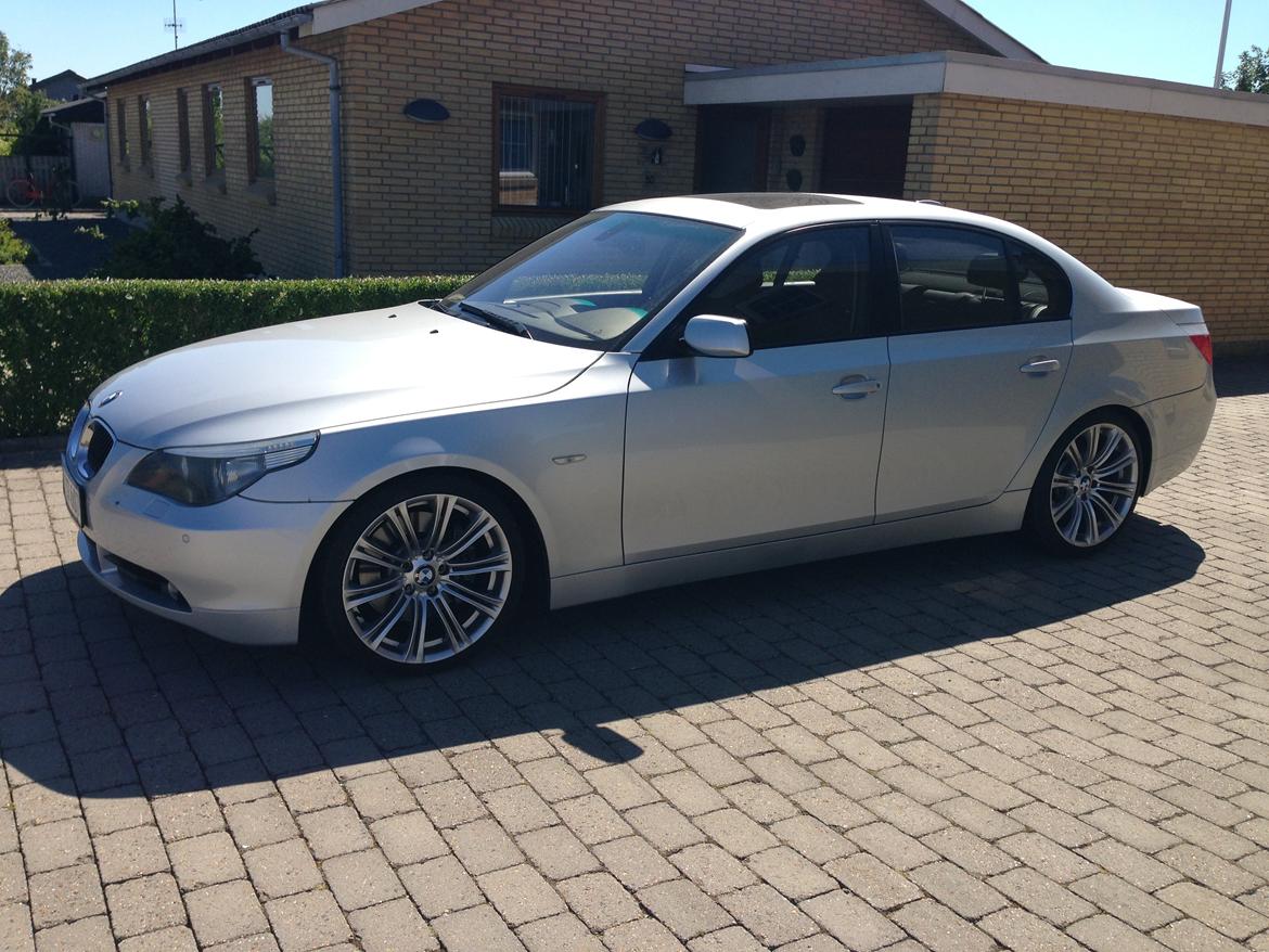 BMW 545i e60 billede 2