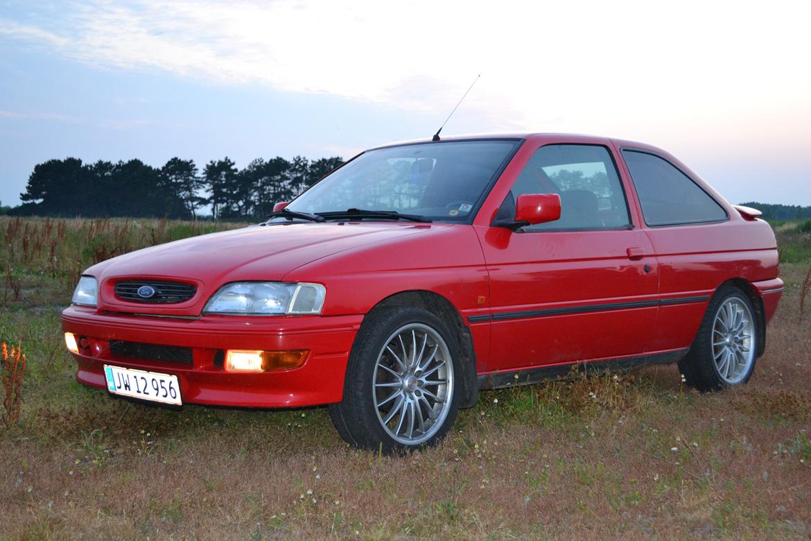 Ford Escort 1.8iSport DOCH 16V MK VI billede 1