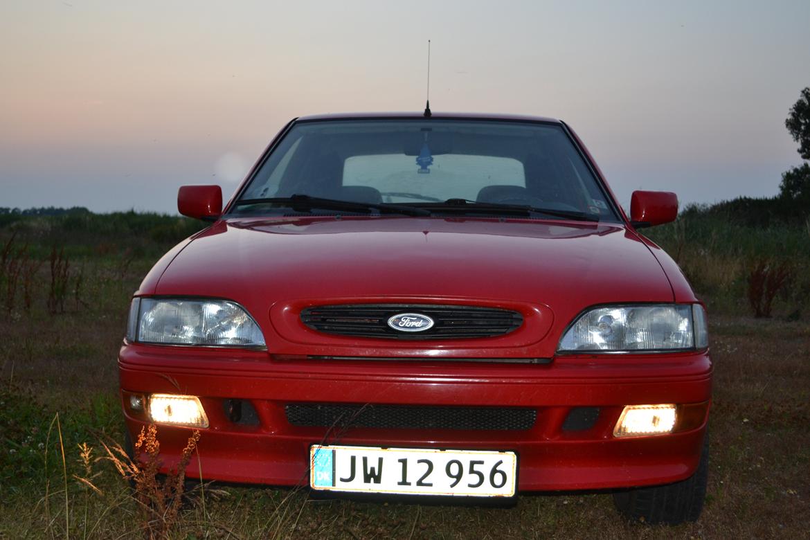 Ford Escort 1.8iSport DOCH 16V MK VI billede 2
