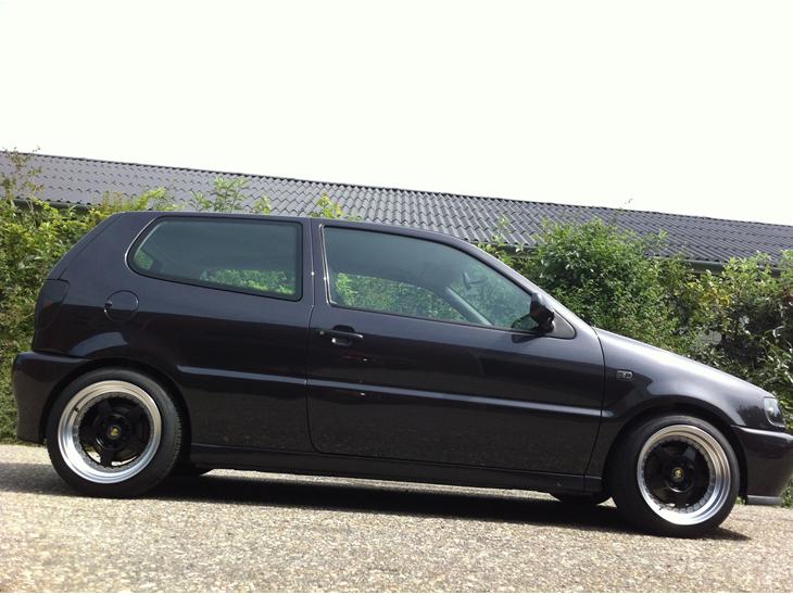 {{currentPhoto.altText}} billede {{currentPhoto.number}}