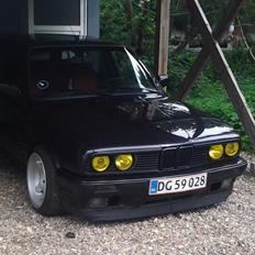 BMW e30 325i