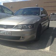 Opel Vectra B CDX
