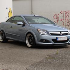 Opel Astra TwinTop 2.0T Til salg