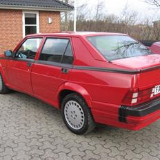 Alfa Romeo 75 Turbo America