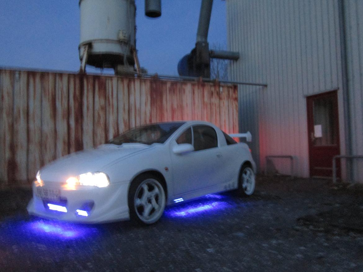 Opel tigra billede 8