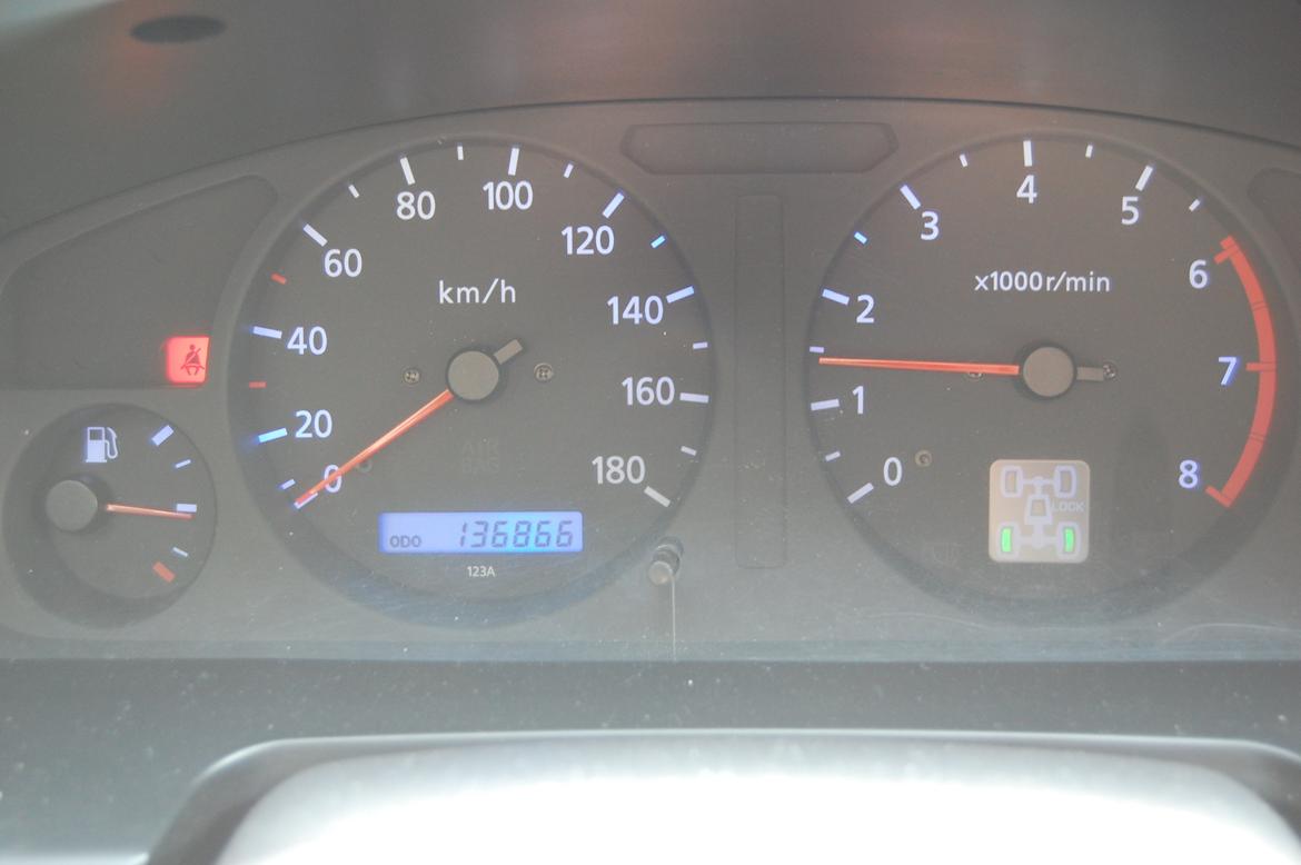 Nissan Pathfinder 3,3 V6 4x4 (BYTTET) billede 7