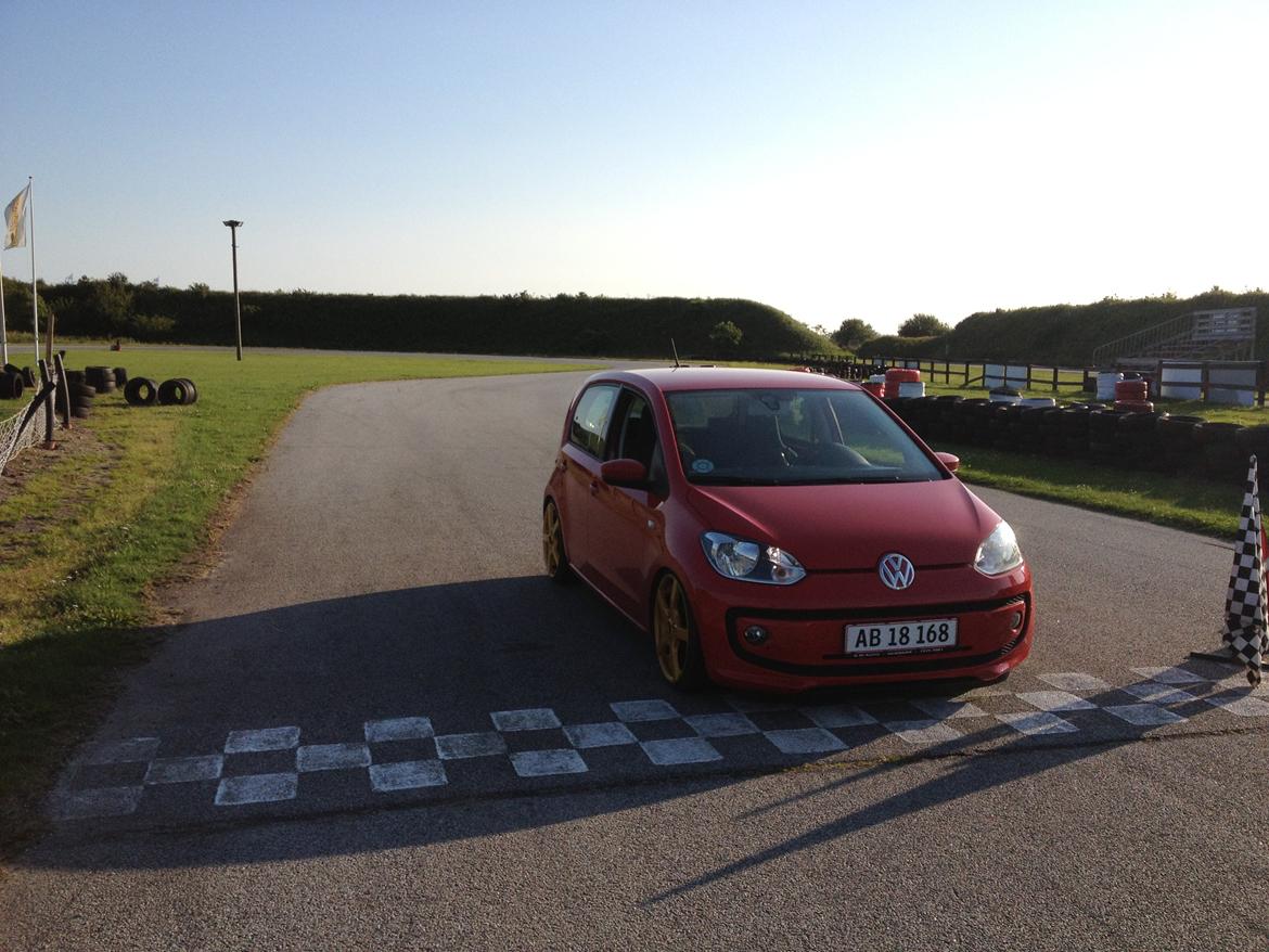 VW Move UP ( SOLGT ) billede 2