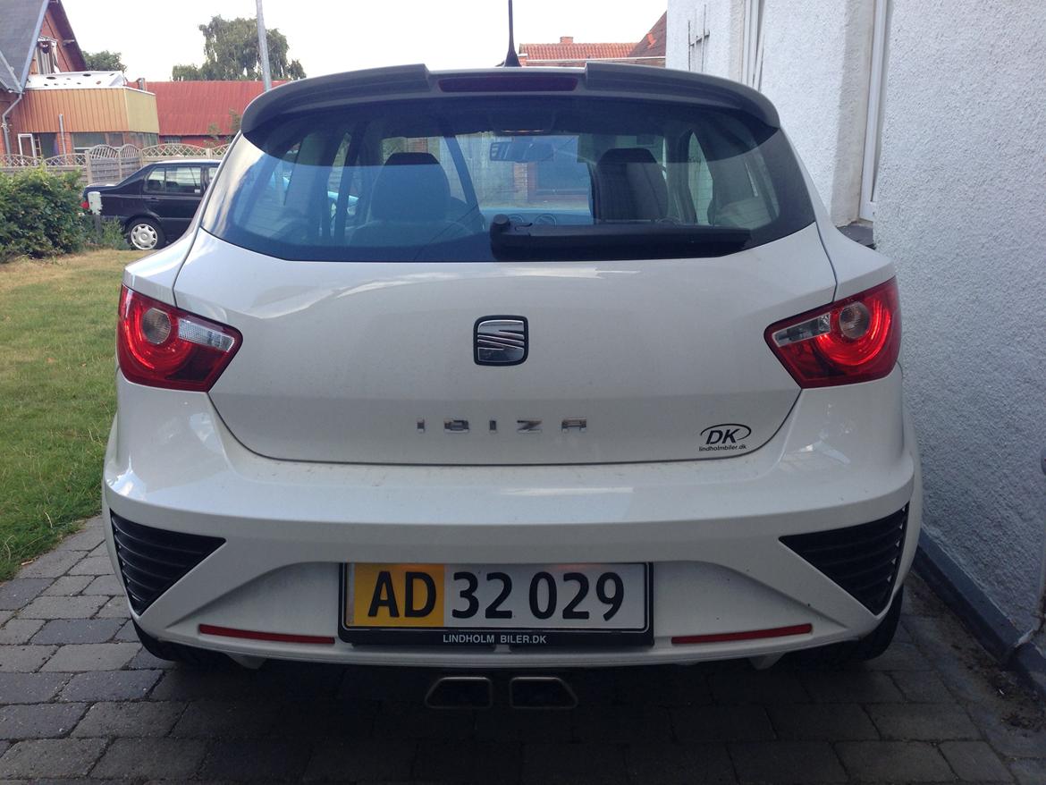 Seat Ibiza Sport Coupé - Med lyset tændt. billede 12