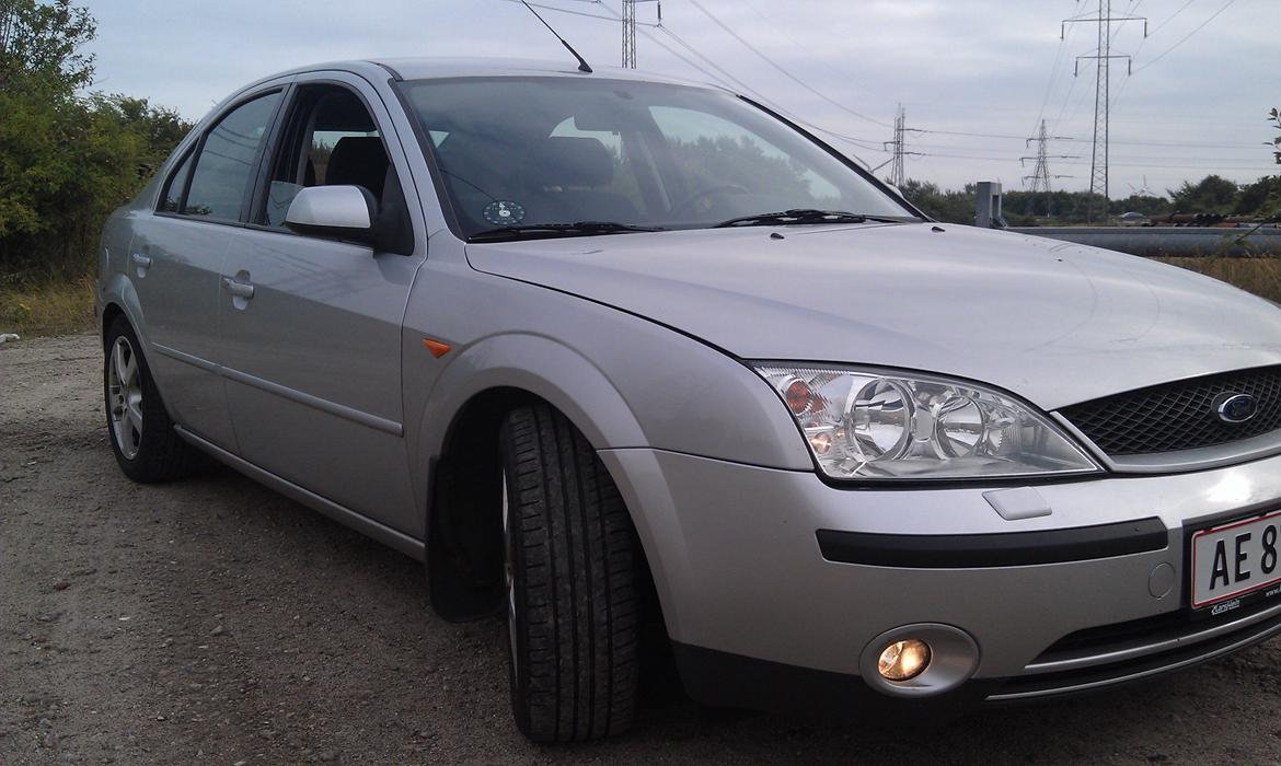 Ford Mondeo Trend billede 2