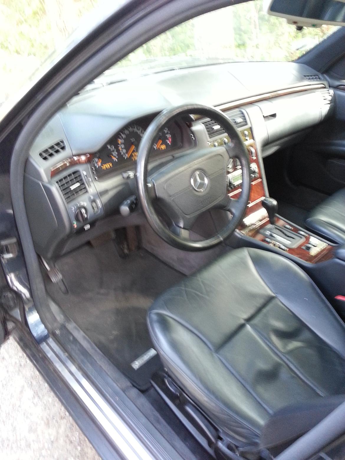 Mercedes Benz E200 billede 19