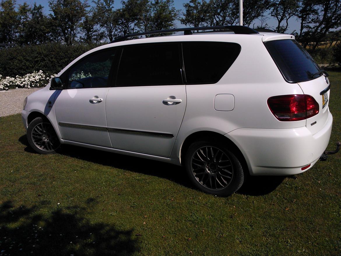 Toyota sportsvan billede 1