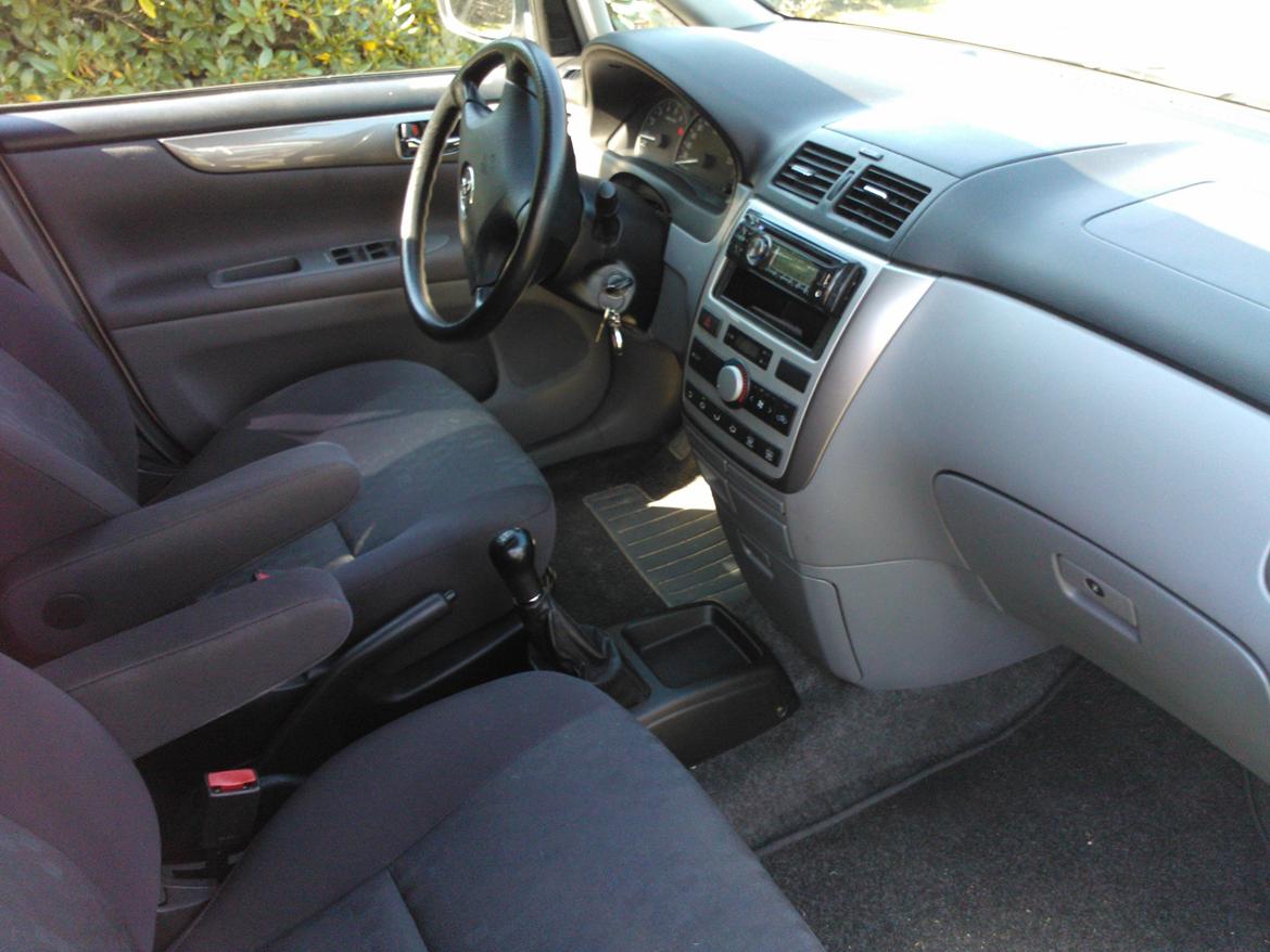 Toyota sportsvan billede 5