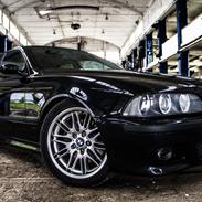 BMW E39 540i