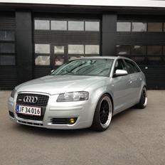 Audi Audi A3 1,6 Attraction Sportback 5d
