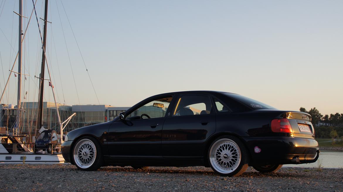 Audi A4 B5 1,6 billede 1