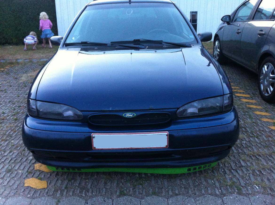 Ford mondeo (RS wannabe) - her kan man rigtig se de sorte forlygter billede 7