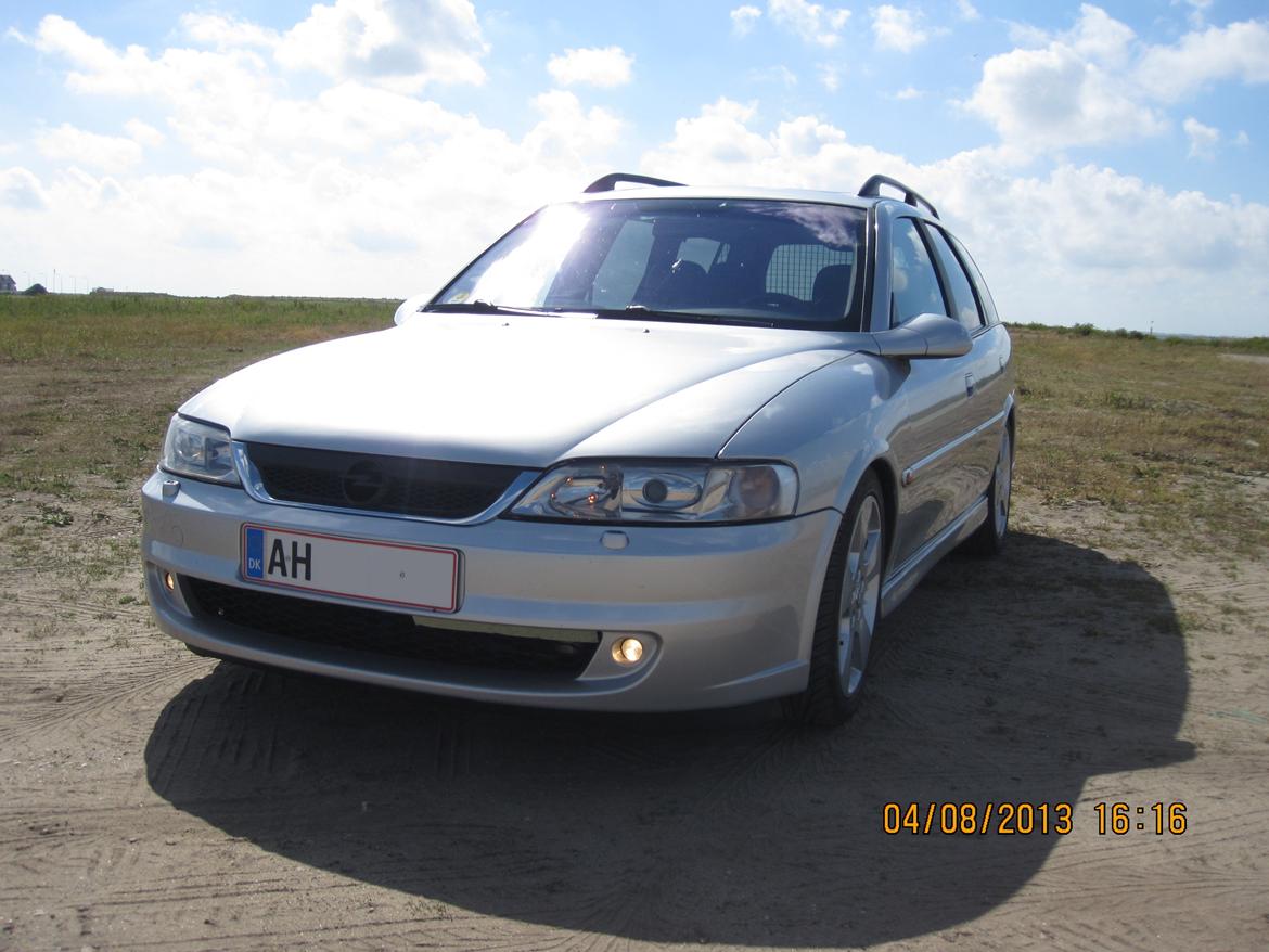 Opel Vectra 2.2 DTi Sport billede 2