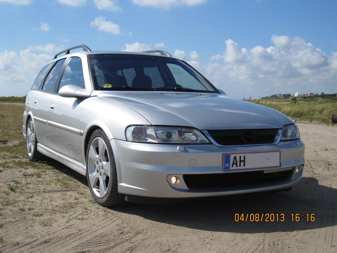 Opel Vectra 2.2 DTi Sport billede 1