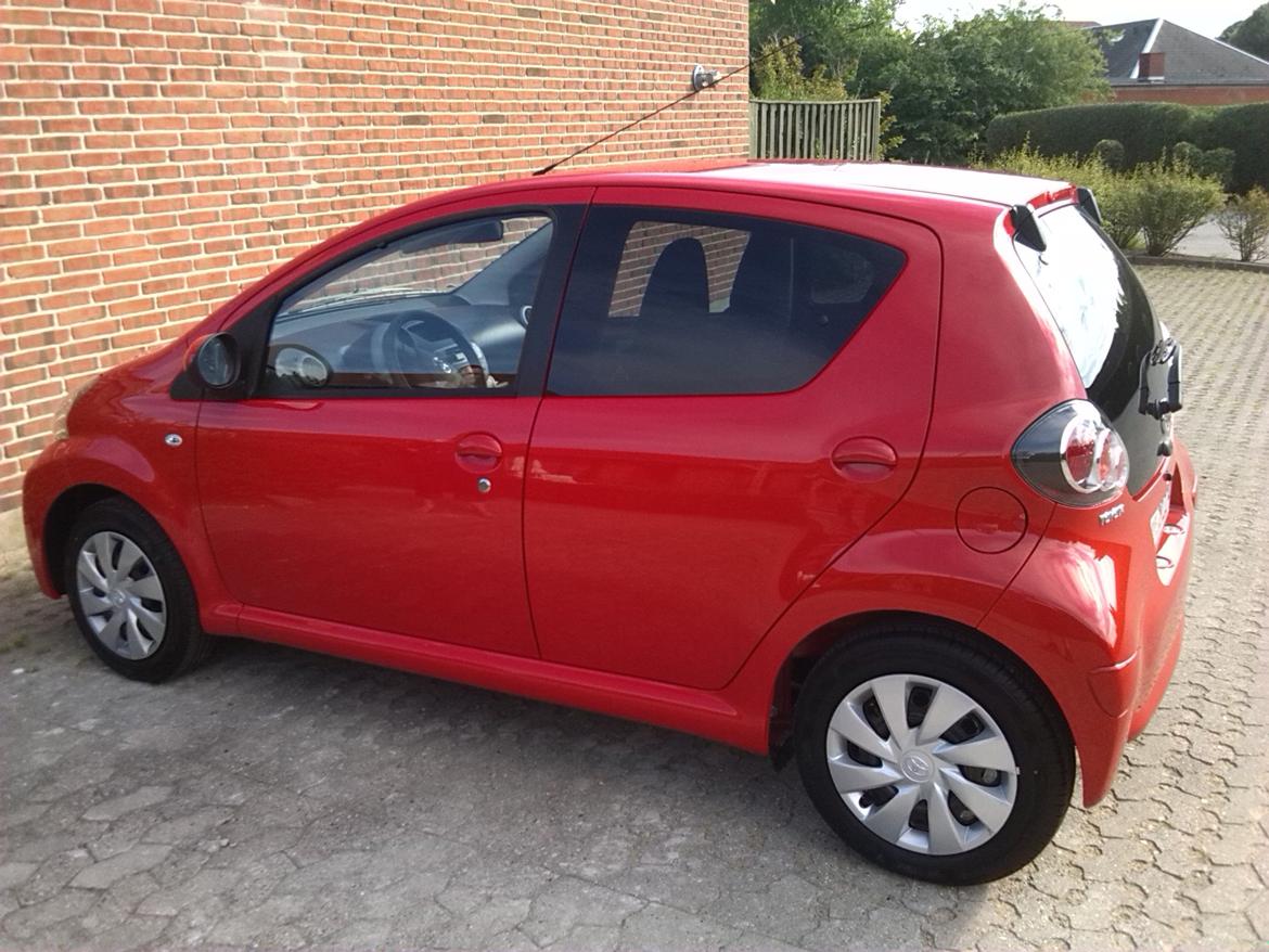 Toyota Aygo T2 Air Connect billede 2