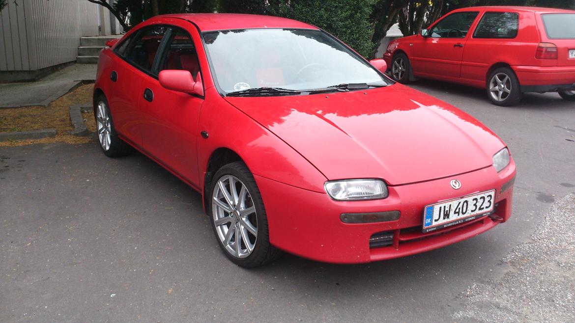 Mazda 323F billede 10