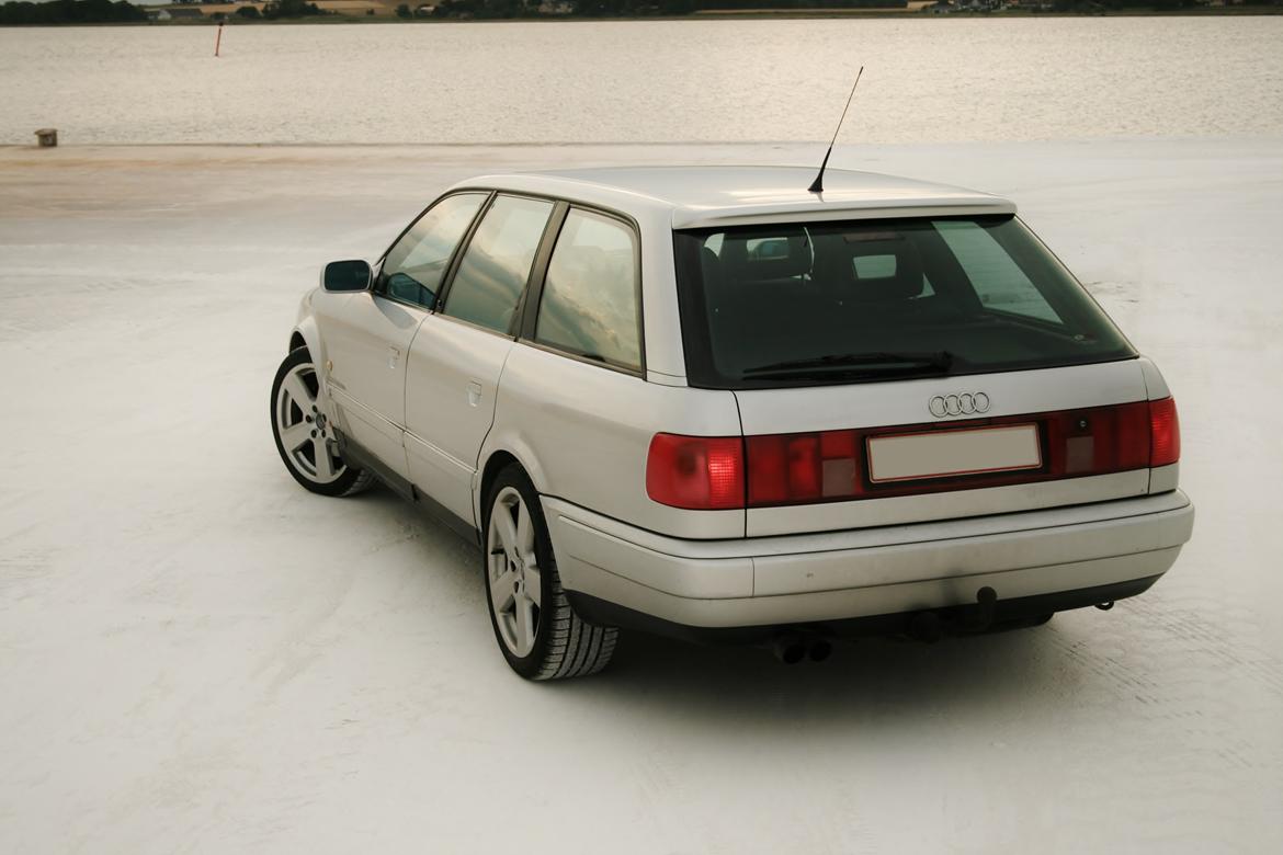 Audi 100 S4 V8 4.2 quattro billede 2