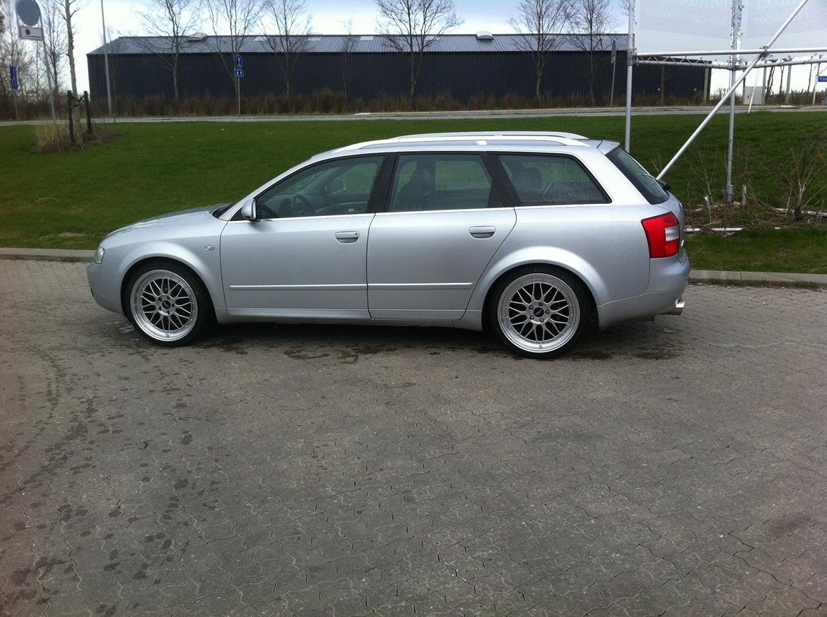 Audi A4 1.8T Quattro billede 1