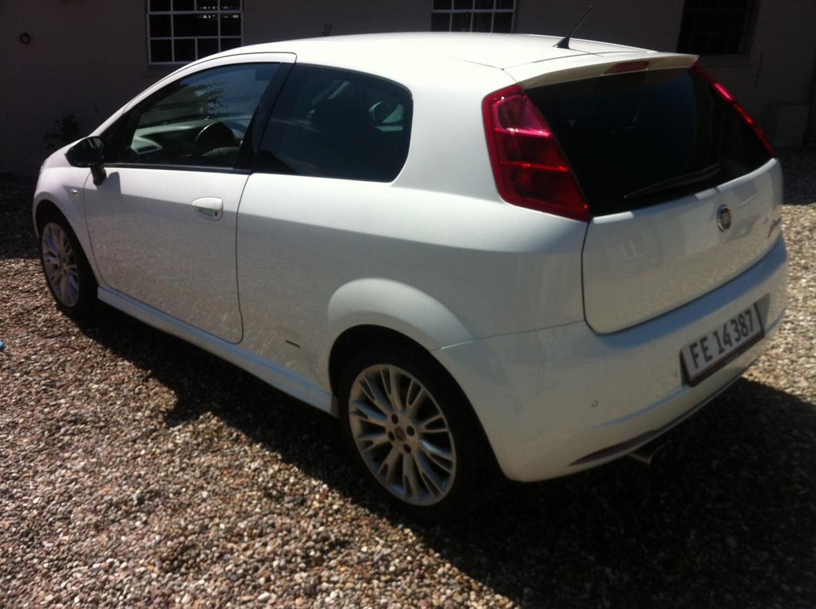 Fiat Grande Punto JTD Sport billede 2