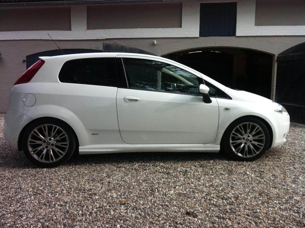 Fiat Grande Punto JTD Sport billede 1