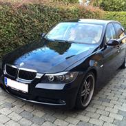 BMW 320i E90