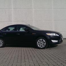 Ford Mondeo 2,0 Ghia 4d