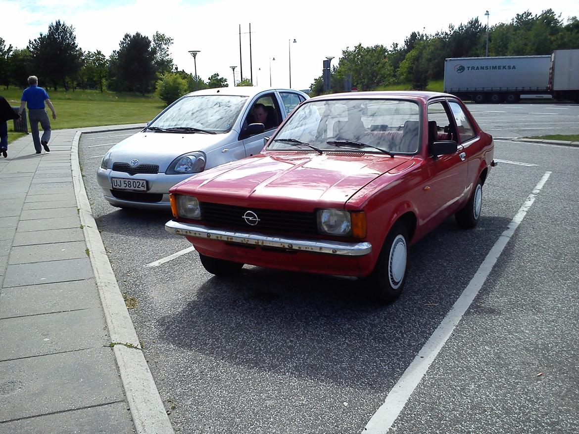 Opel Kadett C 1,2 Limo - Mit første billede af Kadytten. På turen hjem til Aalborg fra Horsens. billede 19