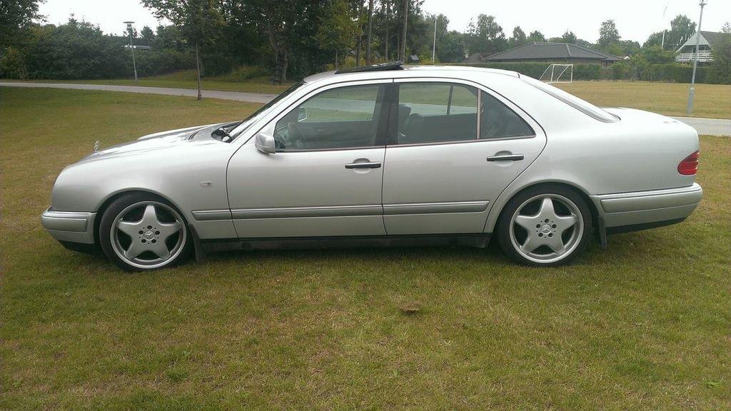 Mercedes Benz E300 Avantgarde 3.0D Aut. billede 3