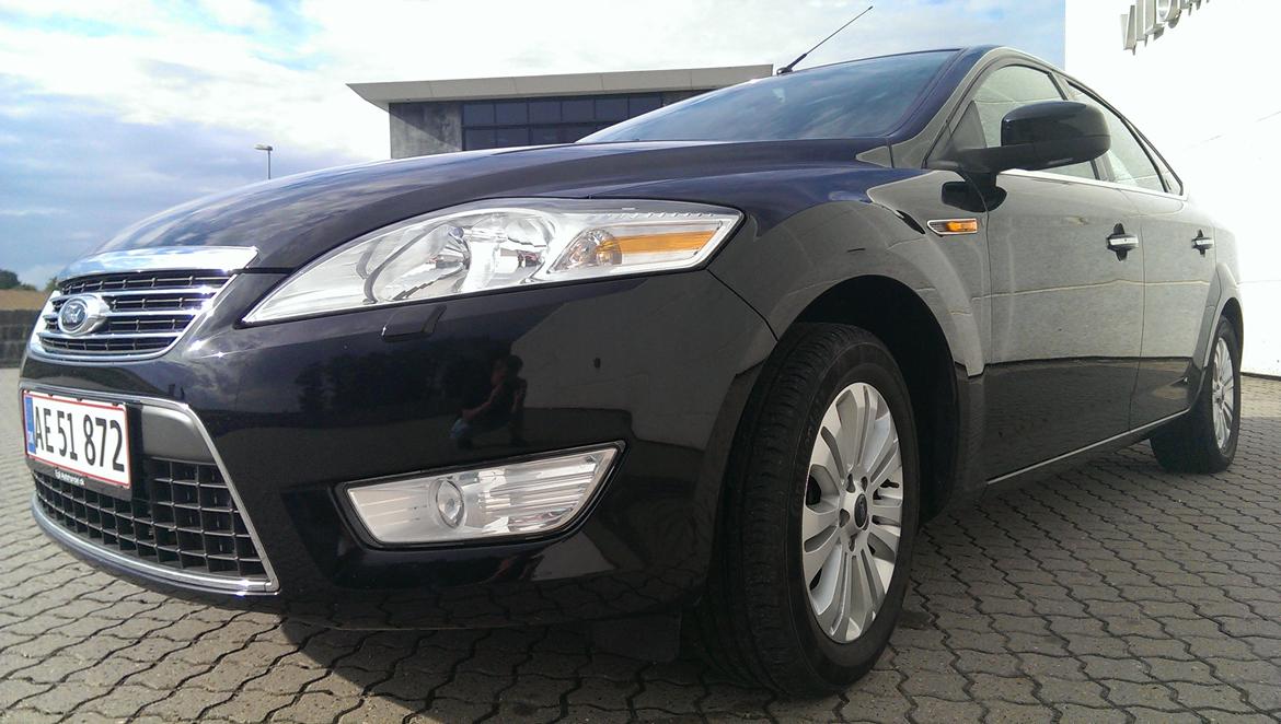 Ford Mondeo 2,0 Ghia 4d billede 3