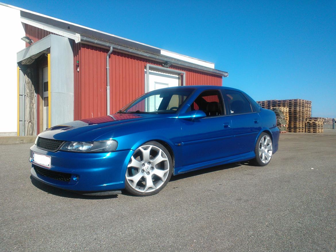 Opel vectra V6 billede 2