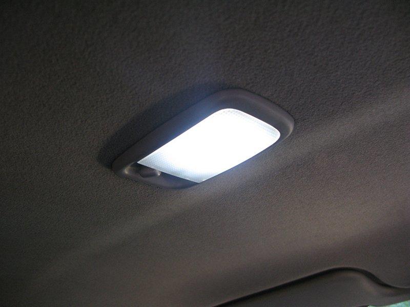 Toyota Corolla G6R *Solgt* - Rød LED/Diodepære udskiftet til hvid LED/Diodepære istedet. billede 3