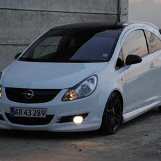 Opel Corsa D Limited Edition