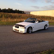 BMW 320i cabriolet