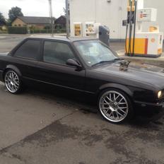 BMW E30 320i rotrex Solgt