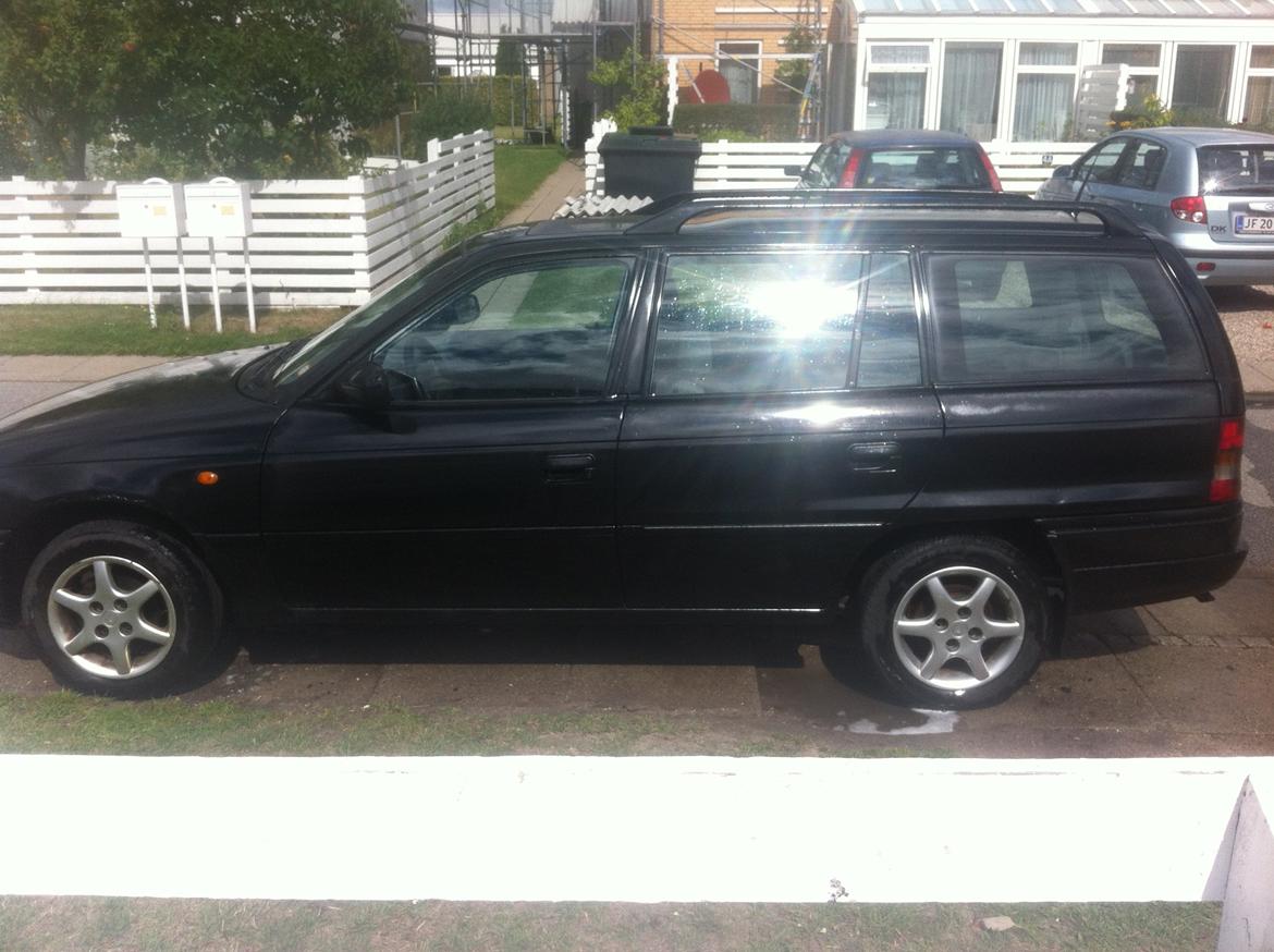 Opel astra f st.car billede 3