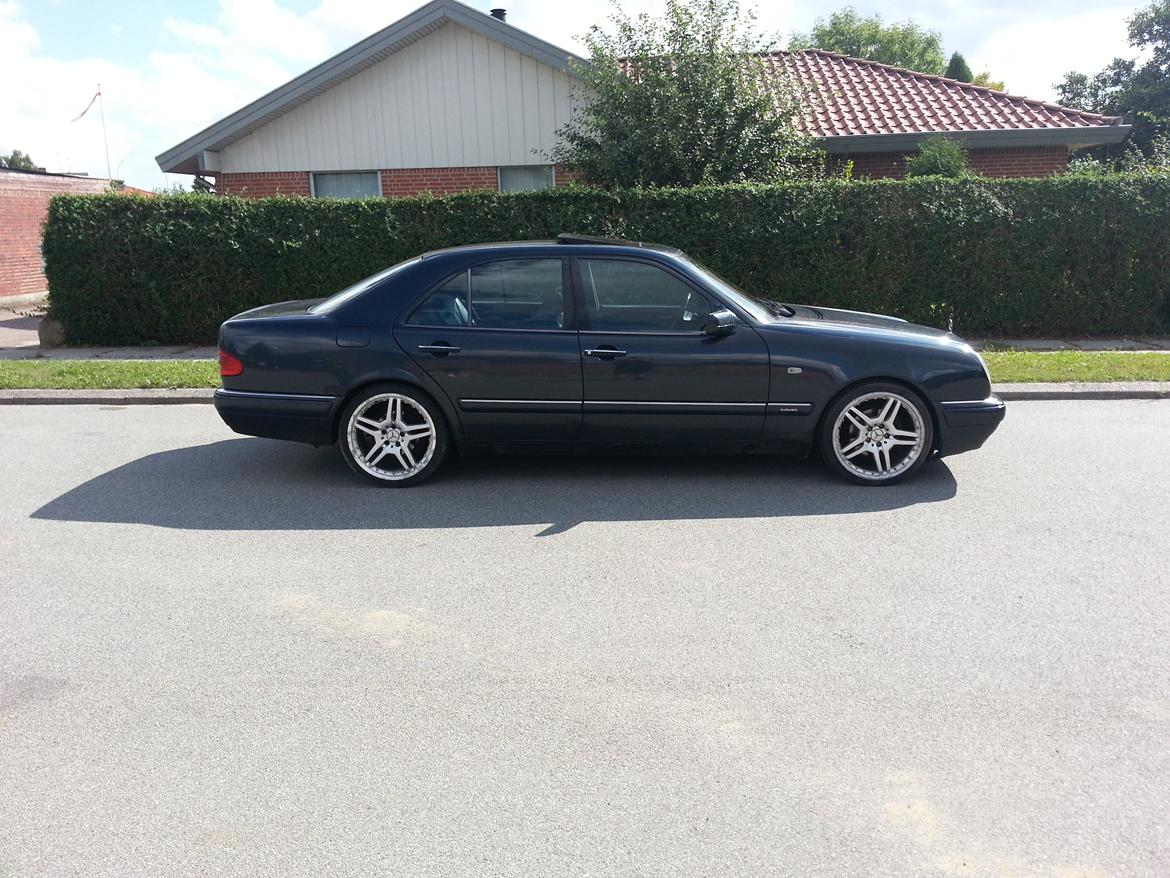 Mercedes Benz 3.0 E300D (W210) ( Solgt ) billede 3