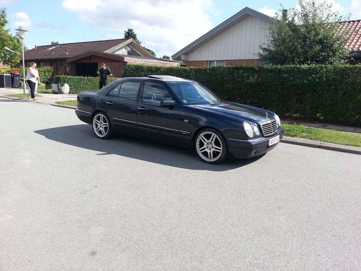 Mercedes Benz 3.0 E300D (W210) ( Solgt ) billede 1