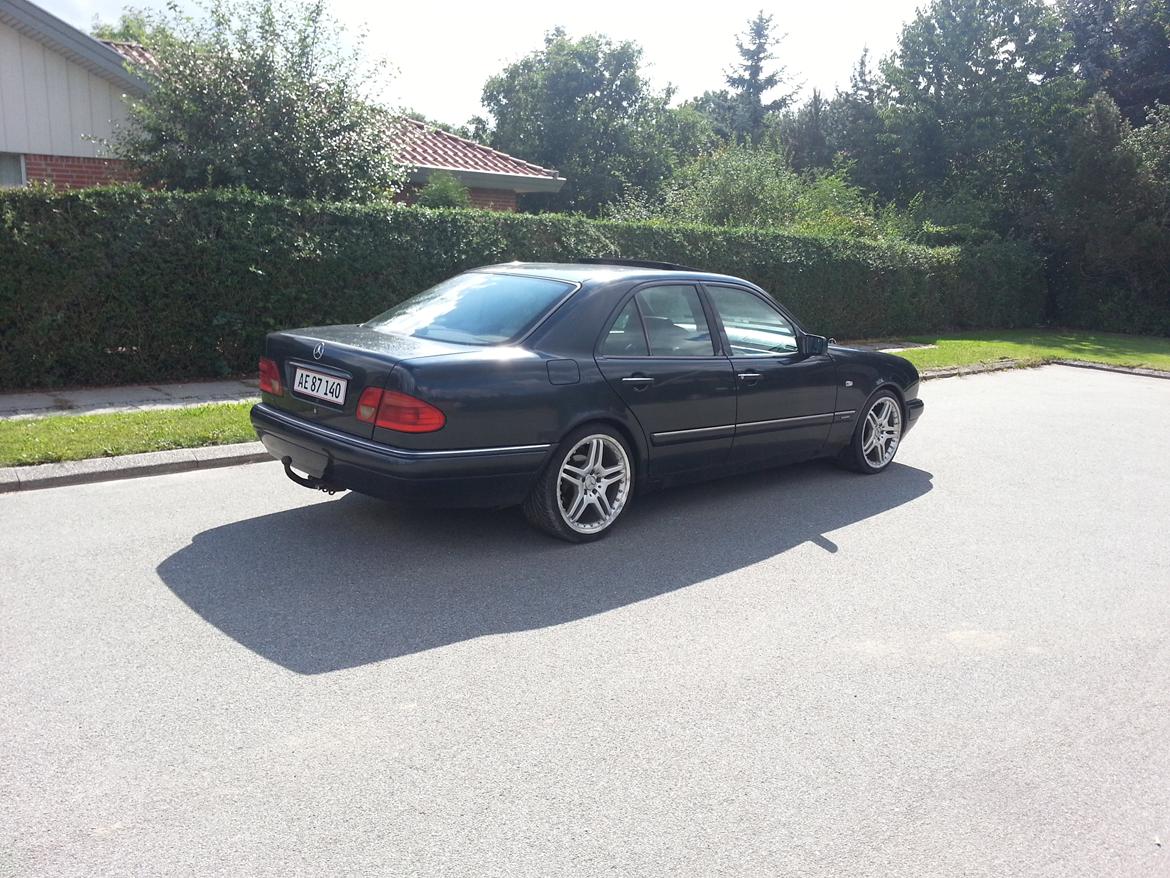 Mercedes Benz 3.0 E300D (W210) ( Solgt ) billede 4